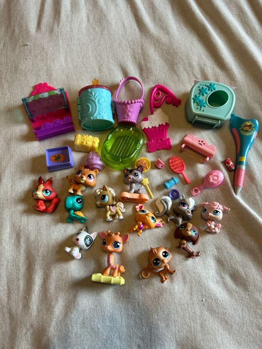 Lot of Littlest Pet Shop toys